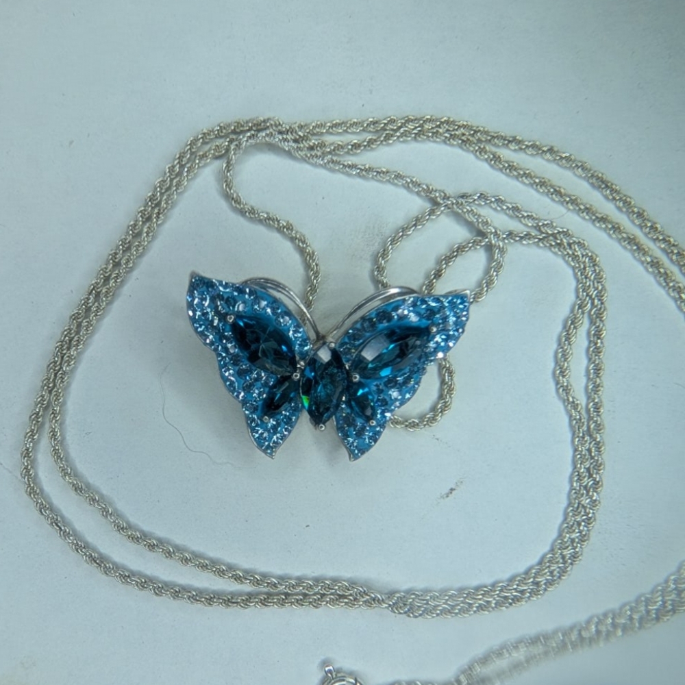 Elegant Blue Butterfly Pendant Necklace